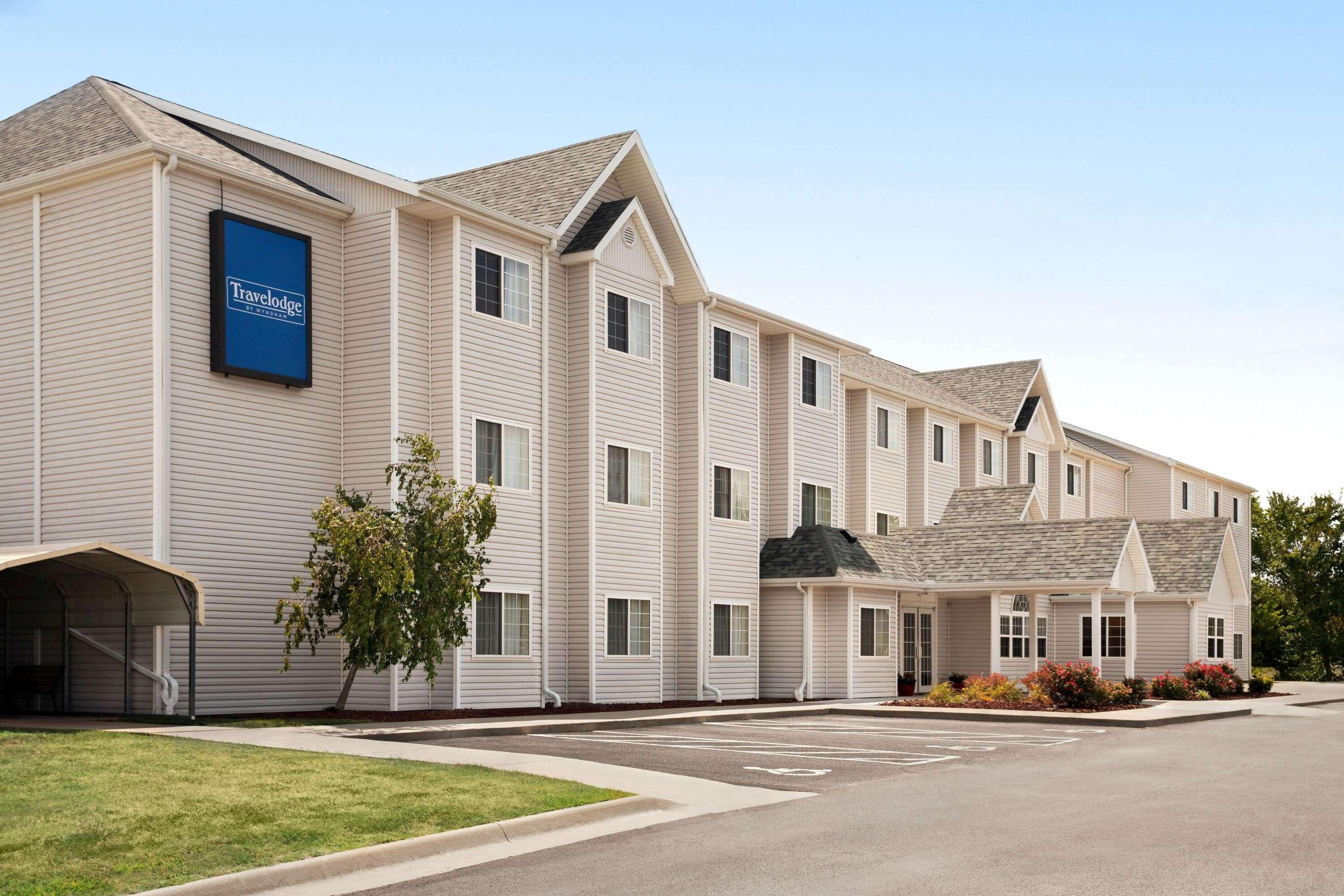 Travelodge By Wyndham Fort Scott Exterior foto