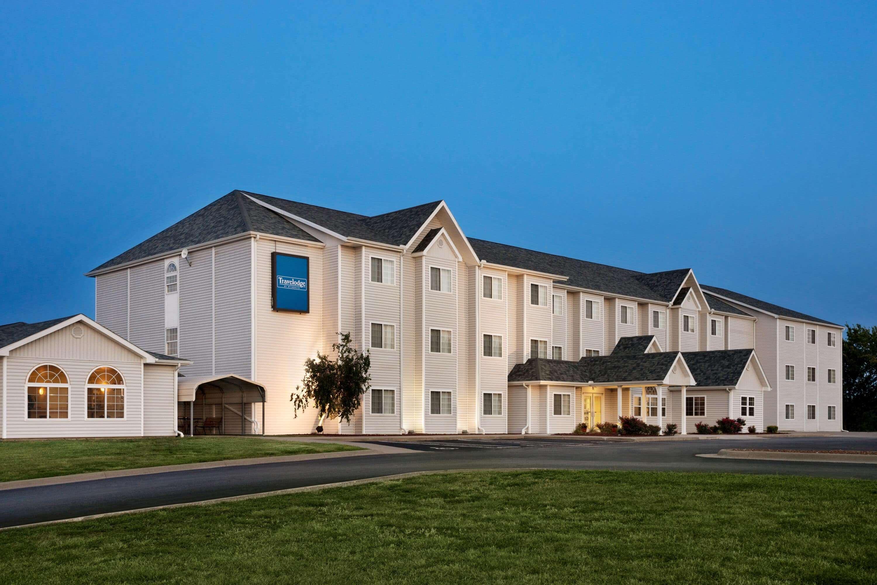 Travelodge By Wyndham Fort Scott Exterior foto