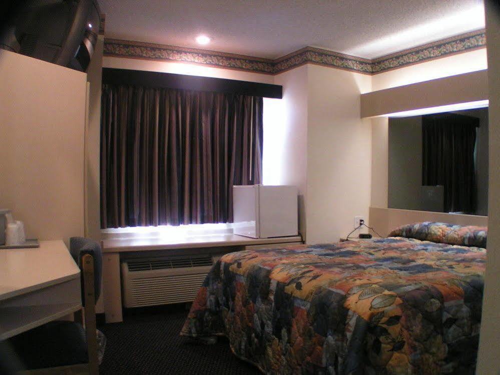 Travelodge By Wyndham Fort Scott Exterior foto